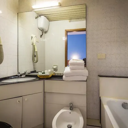 Real Hotell 3*